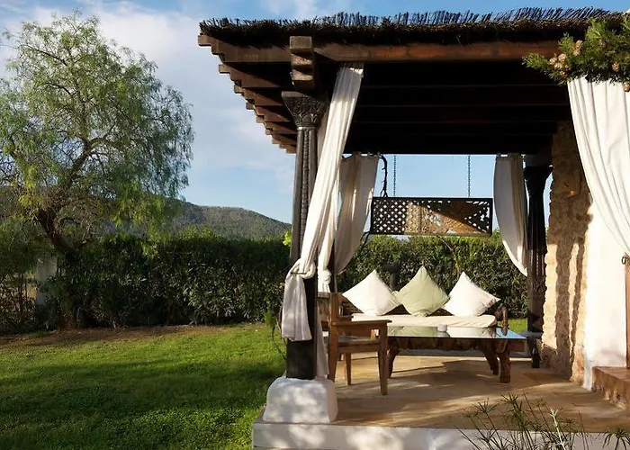 Atzaro * سانتا أيُلاريا ذيس ريو