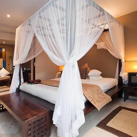 Hétvégi ház Atzaro Santa Eularia des Riu