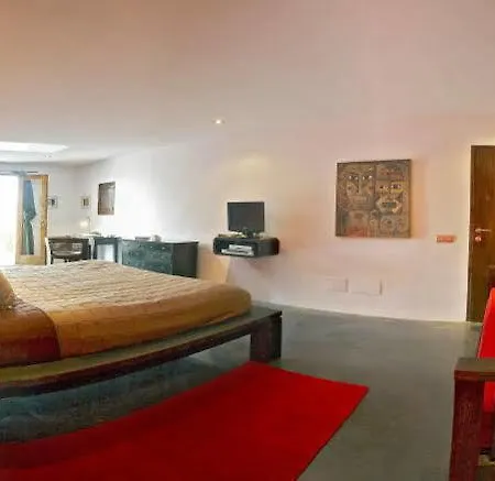 Atzaro Санта-Эулалия-дель-Рио