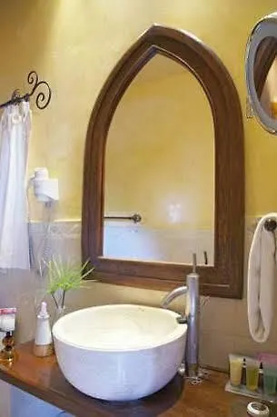 Atzaro Country house