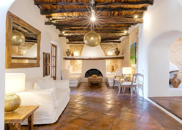 Atzaro Santa Eularia des Riu